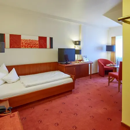 מלון Teuchelwald 4*