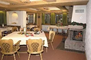 Teuchelwald מלון